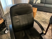 Please! Change this chair.