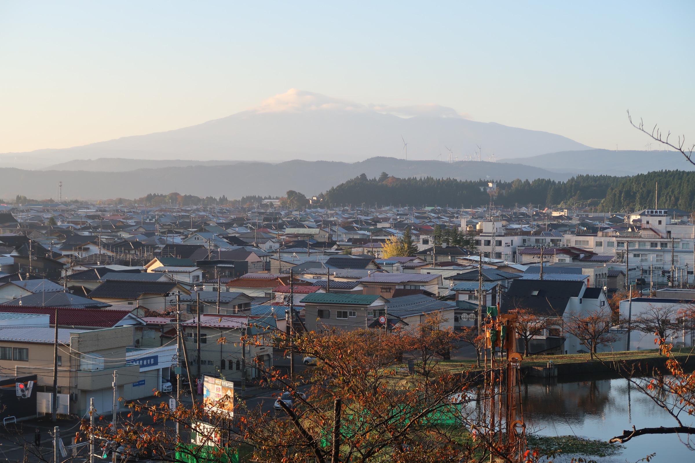 遠眺鳥海山