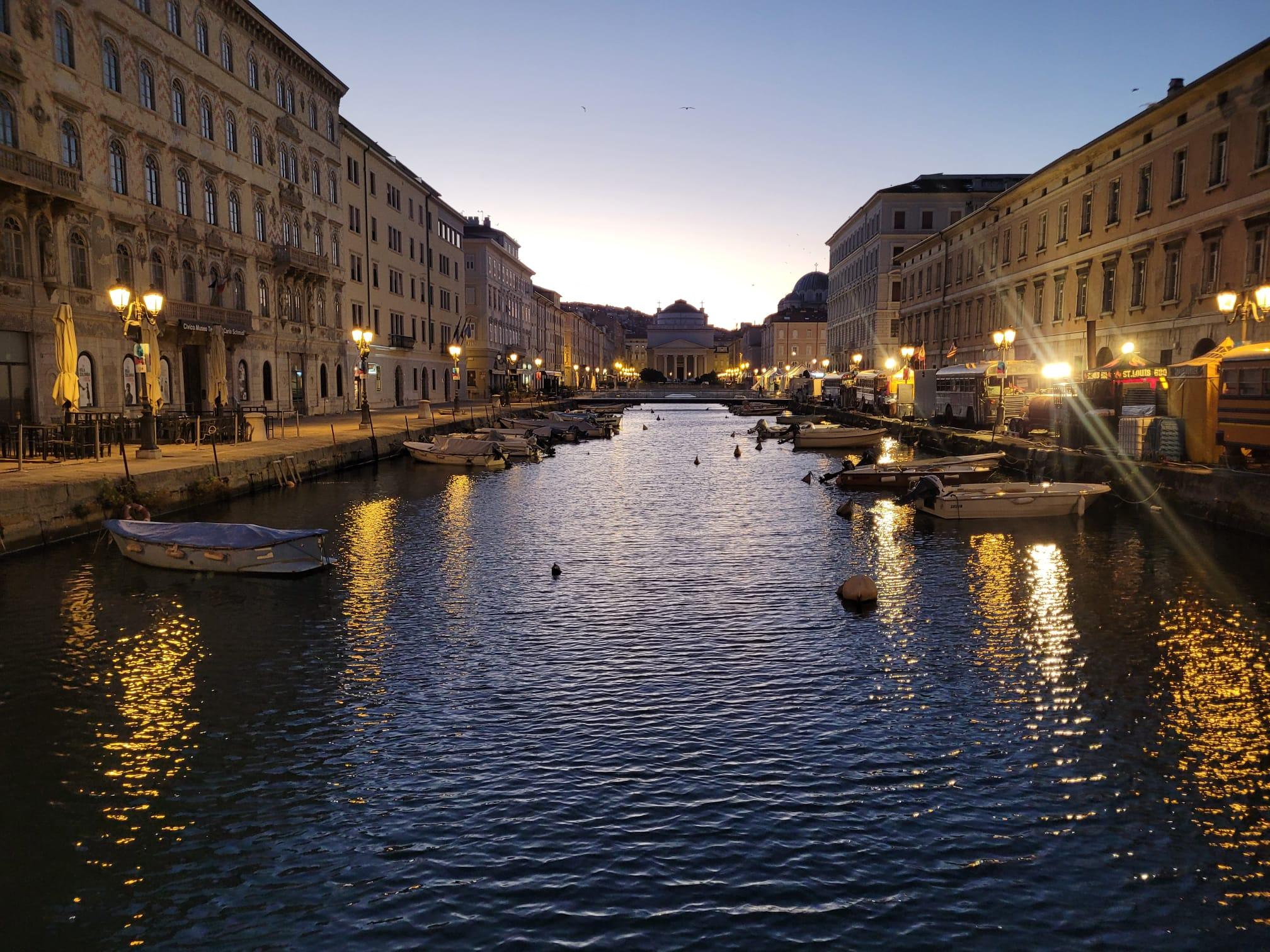 Canal Grande bei Sonnenaufgang