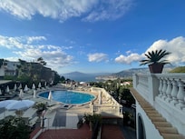 Dagen efter en nat med dramatisk tordenvejr var temperaturen lidt rarere (28o) og lidt skyer på himlen