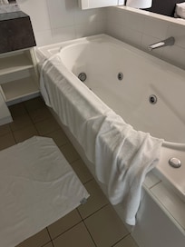 Dirty towels on arrival
