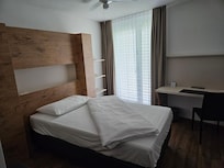 Einbett Zimmer im 4. Stock