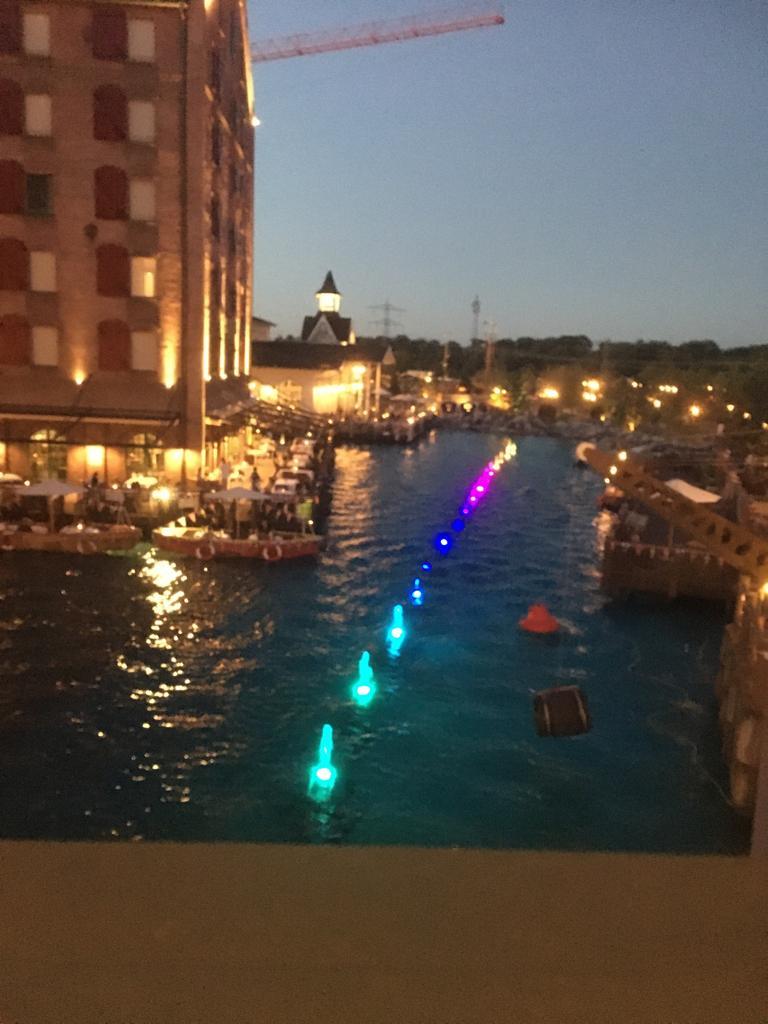 Overview of the restaurant / bay at night.