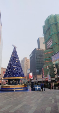 新街口駅14番出口からのホテル外観