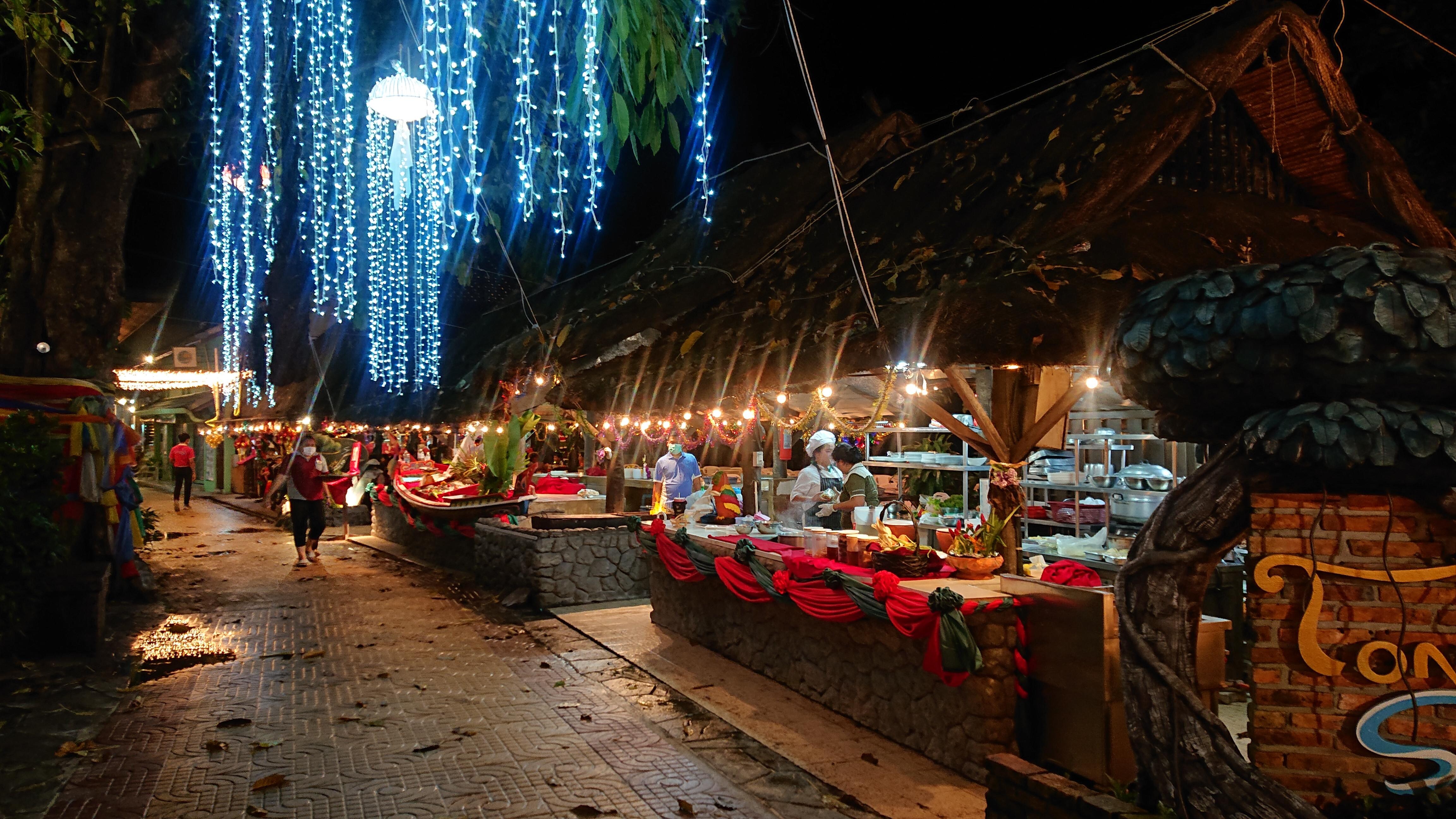 ニューイヤーを祝うライトアップ