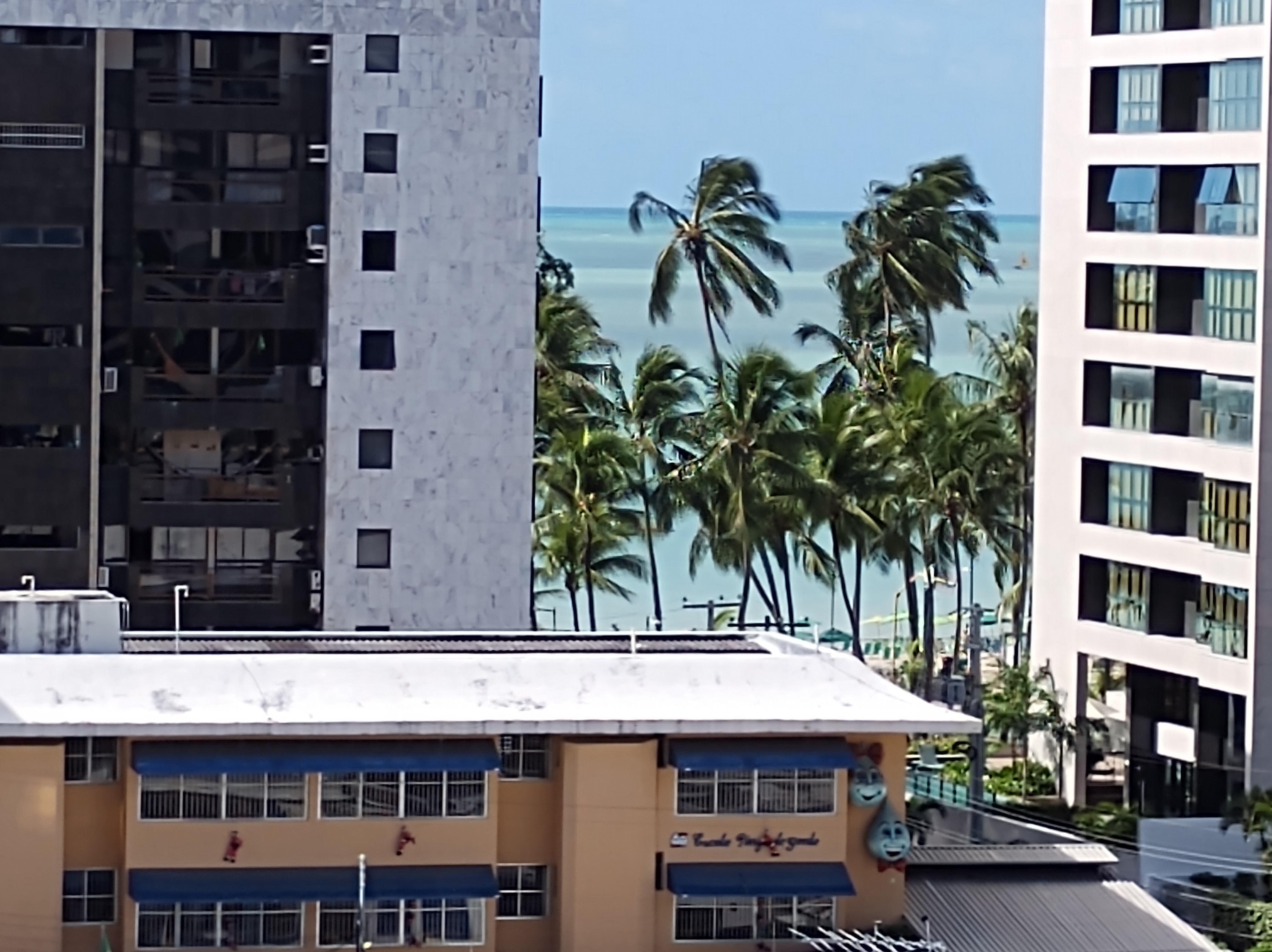 Vista da sacada do apartamento.