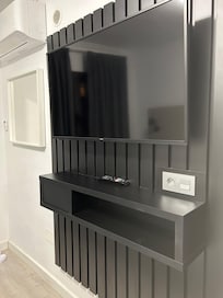 TV in bedroom !