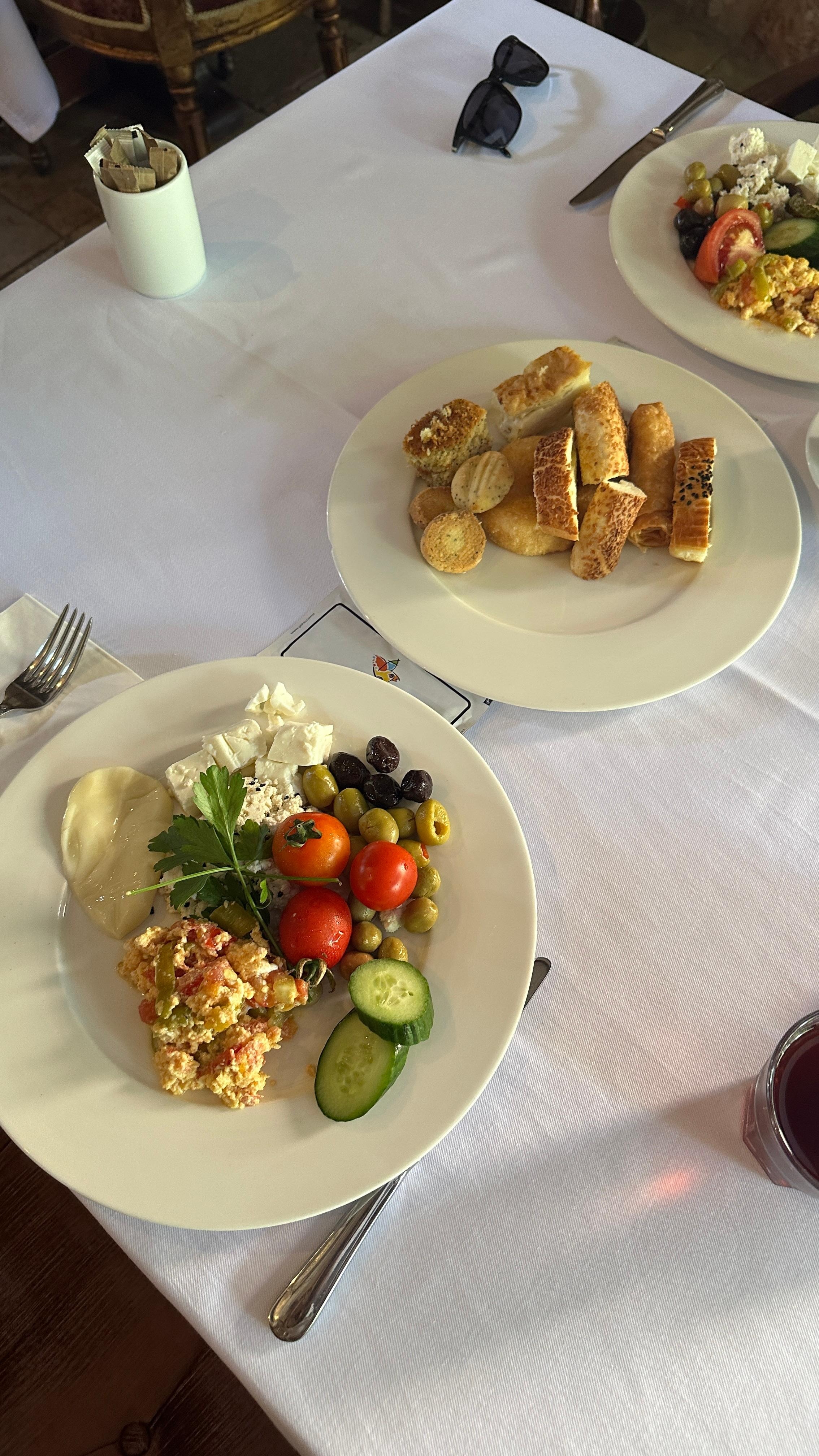 Breakfast 