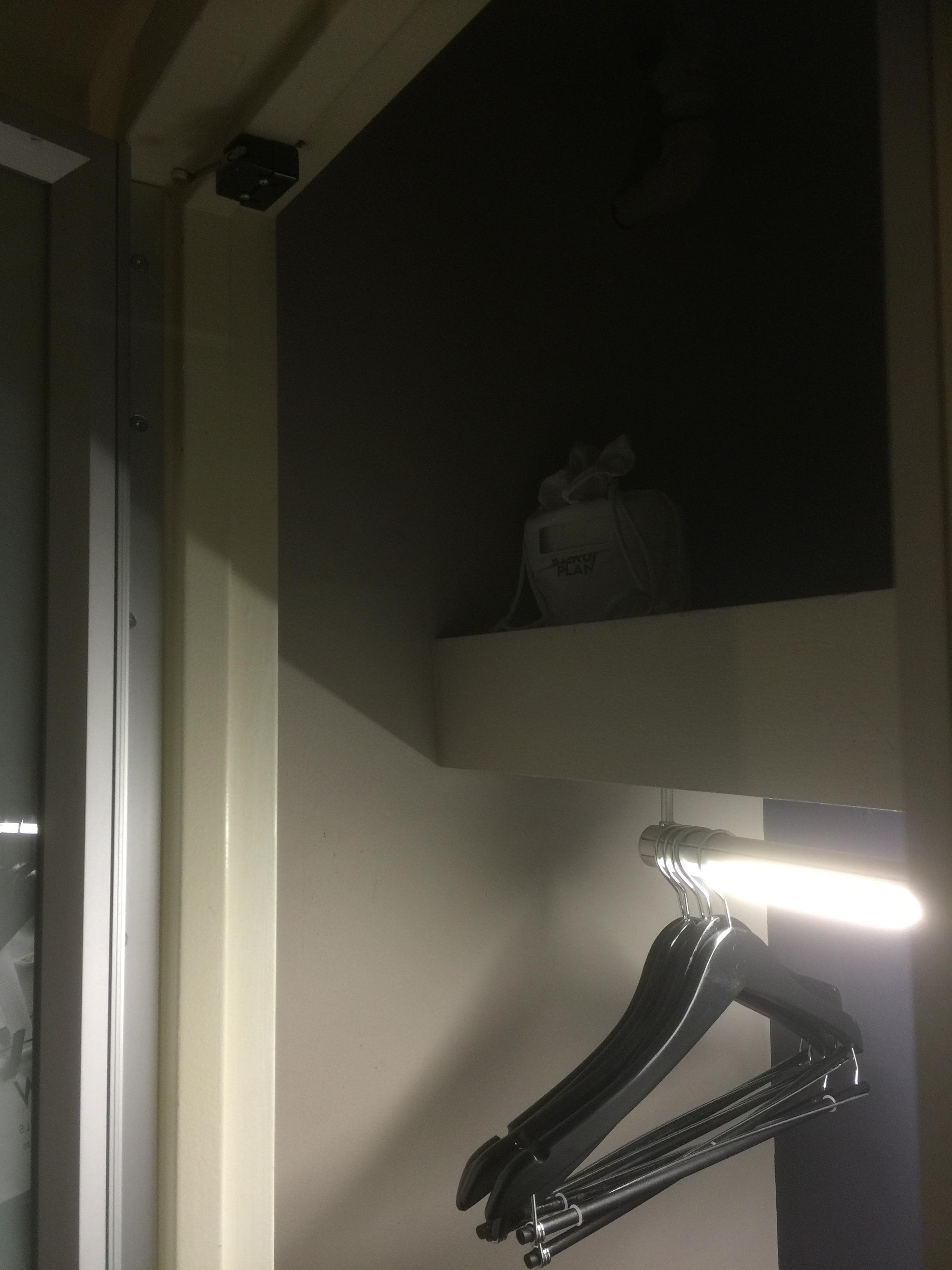 Lighted closet rod !! ( highlight )
