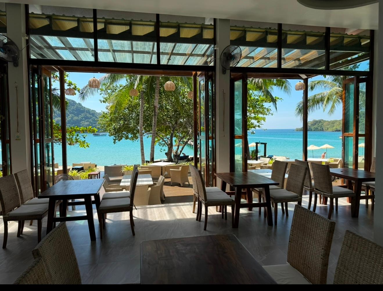 Dining view as well seating on the beach. 