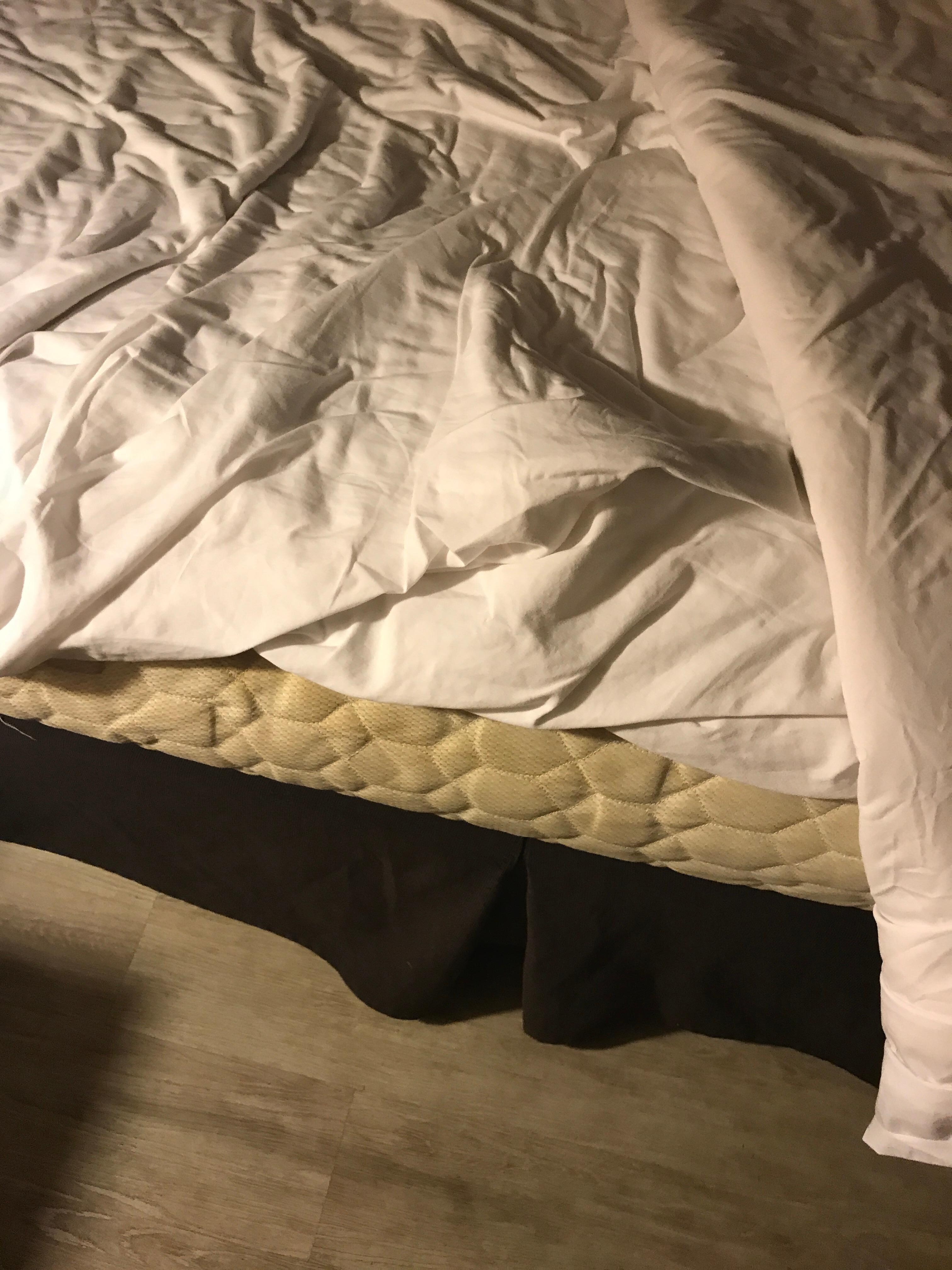 This is how the make the beds at Red Roof Cookeville!!