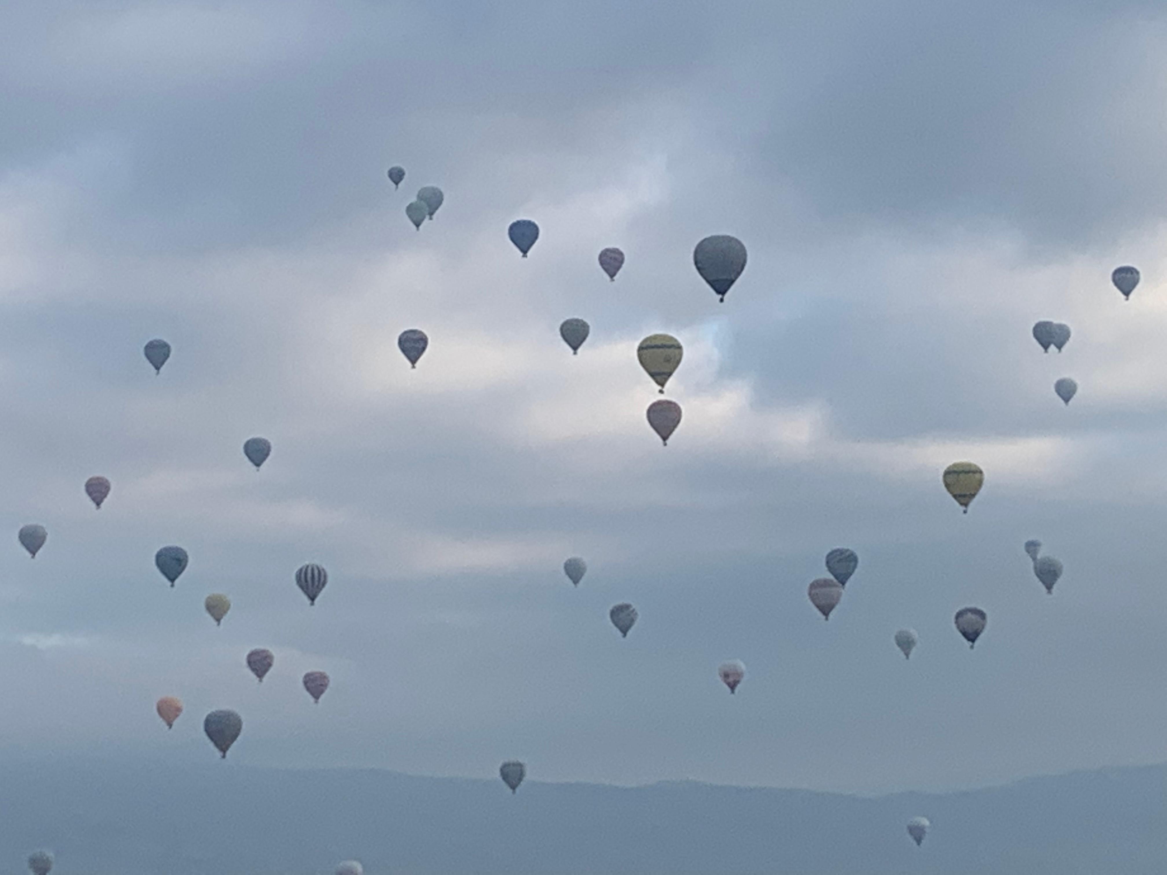 Otelmizden kahvaltı manzaramız.