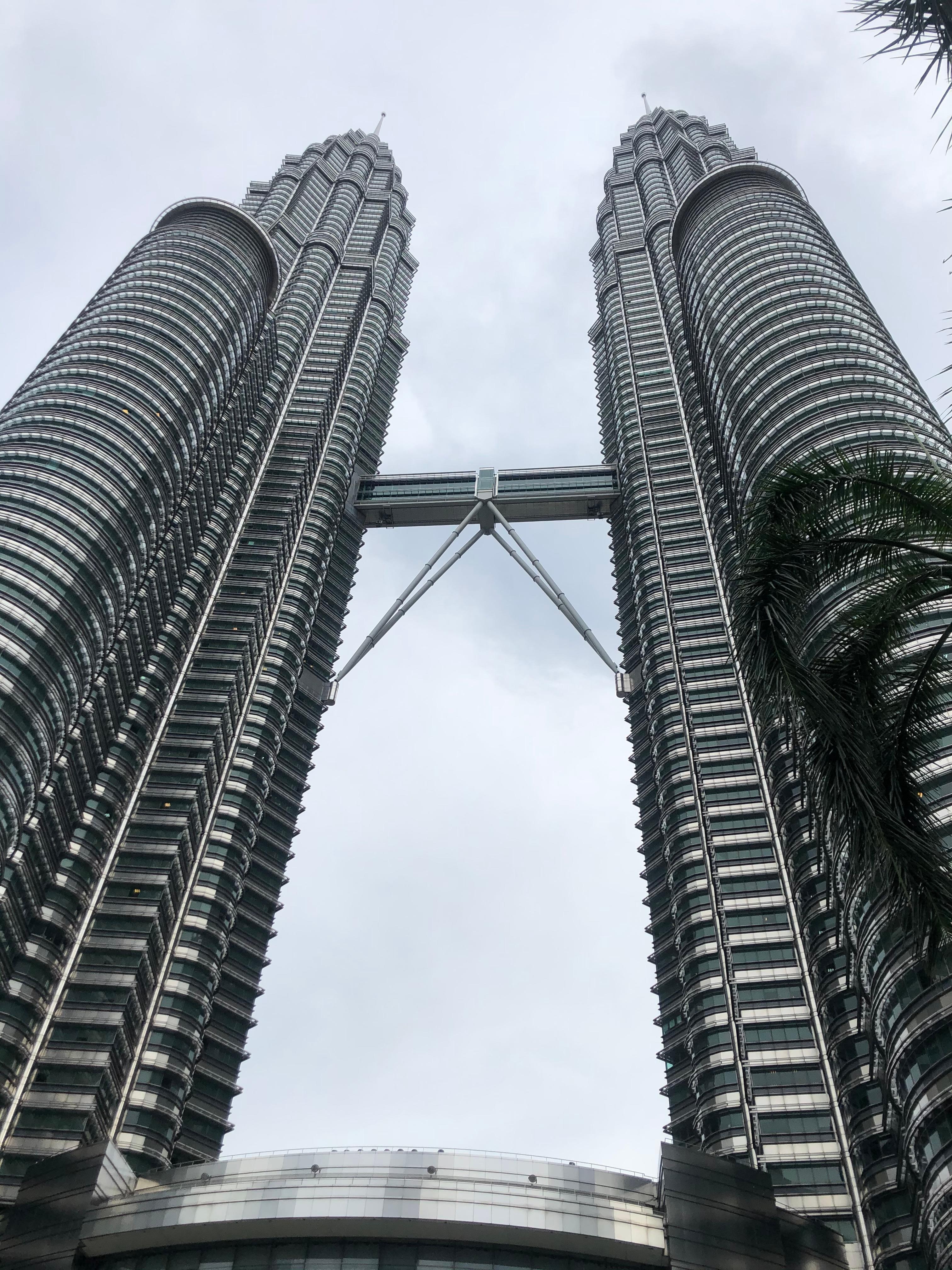 Petronas Towers. Gangavstand fra hotellet