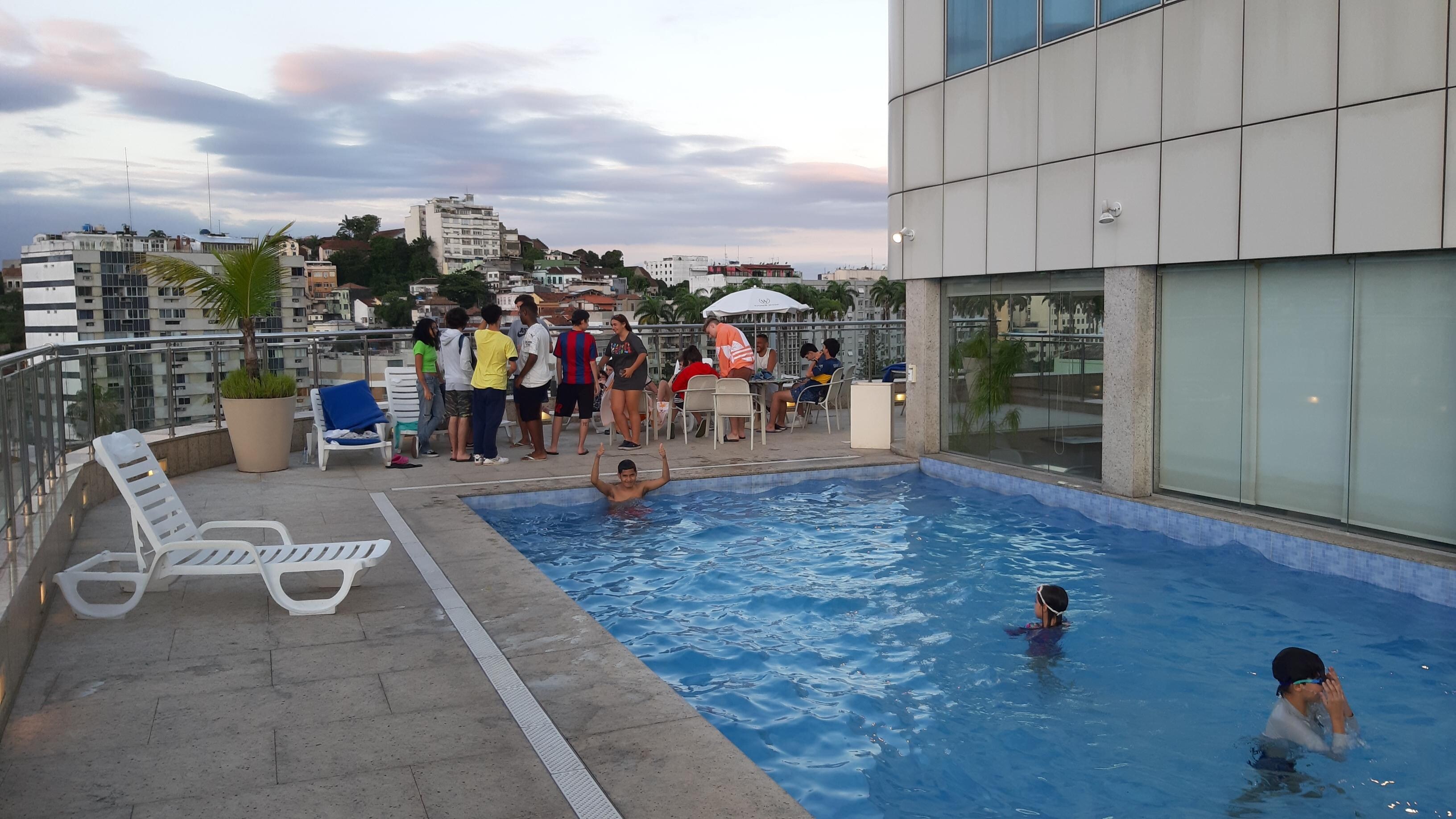 Piscina y Terraza