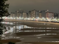 Room view at low tide.