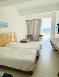 Premium Twin Sea View with Terrace