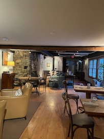 Living / Reception
