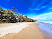 Der Strand am Hotel.