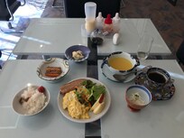 朝食
卵は目玉焼きかオムレツを選んで焼いてもらえます