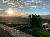 Morning mist in the tuscanian hills, right out of our room patio.