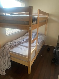 No family ever showed up, it was a man who stated that he too got scammed and he was nice enough to give us his bed.