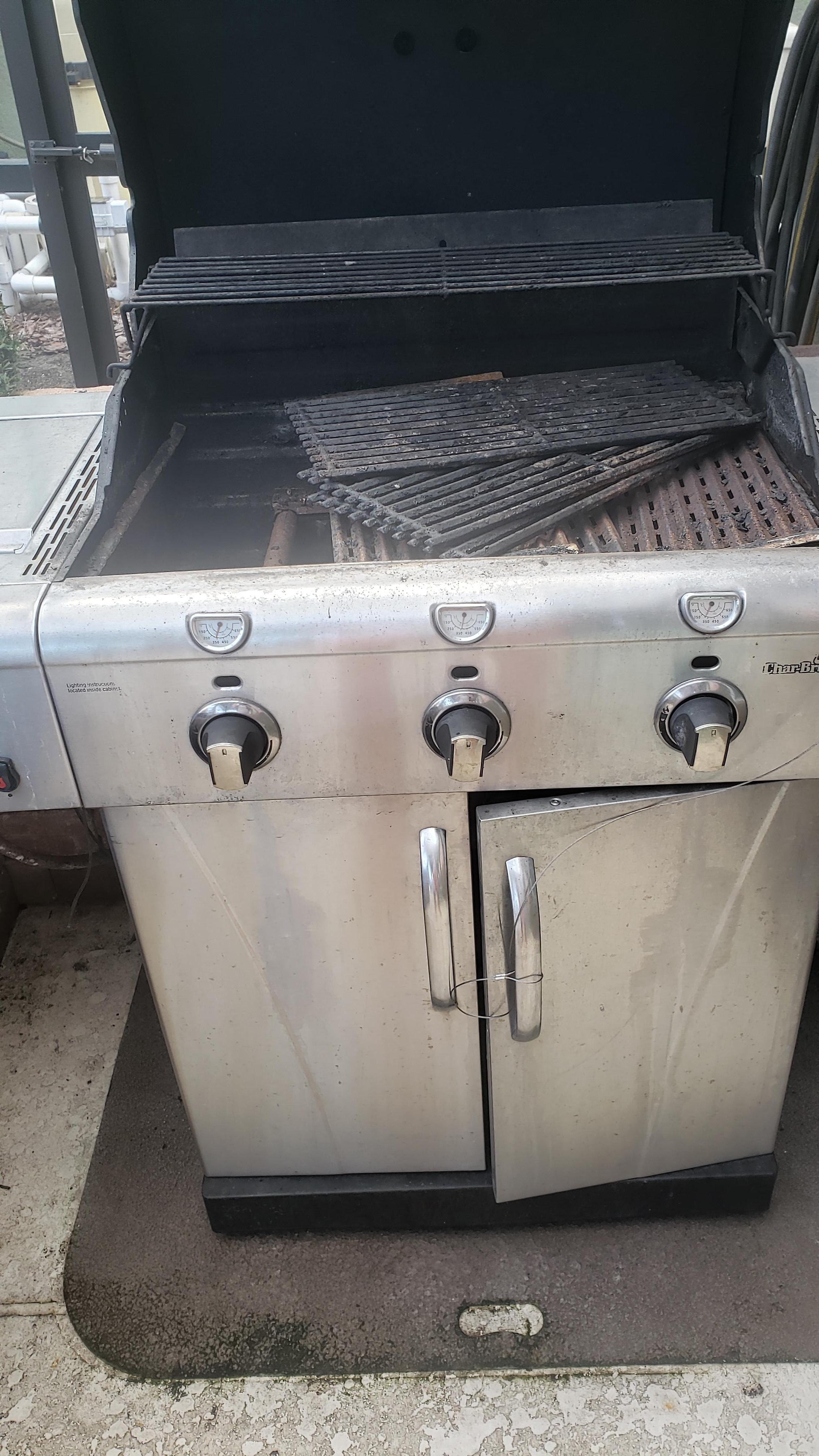 Outdoor grill