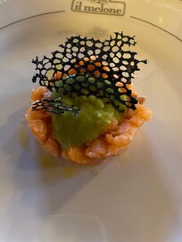 Salmon tartare