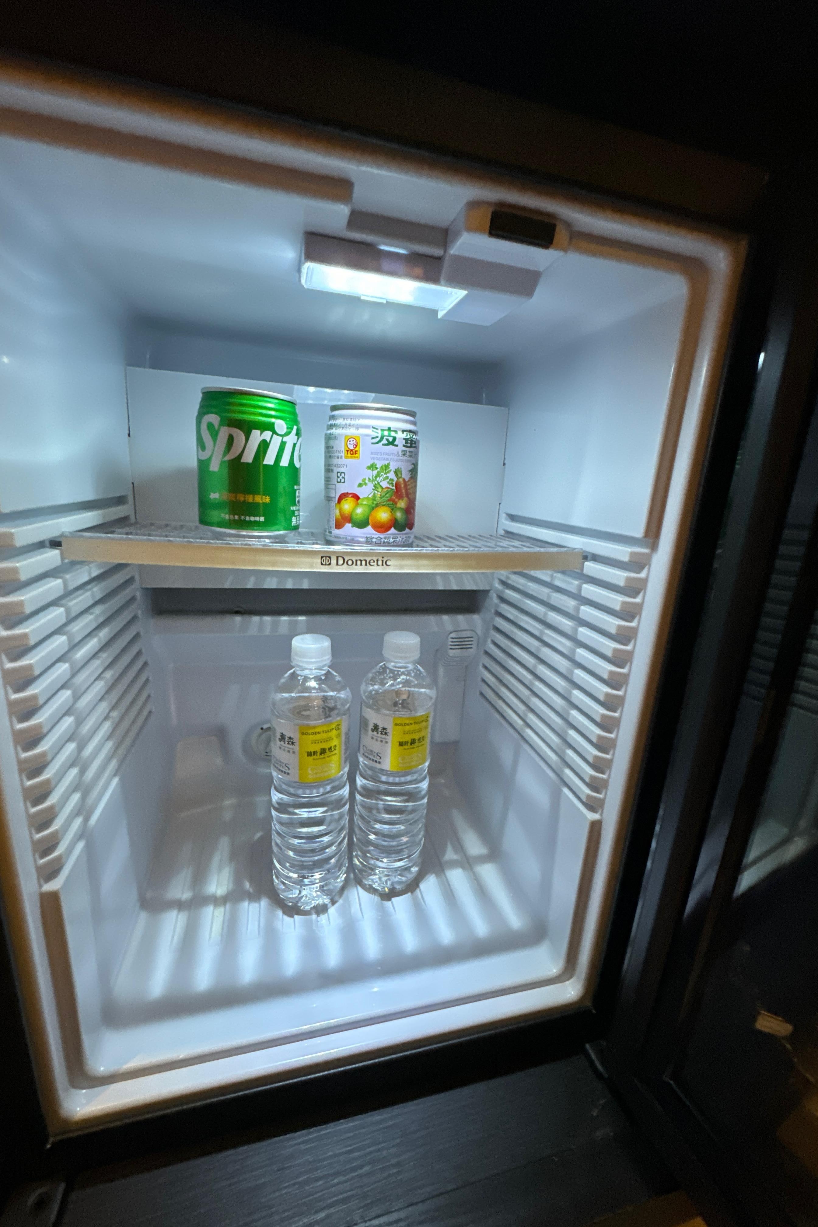 以前合ったらしいワインはなし。これが有料なのか無料なのか不明。