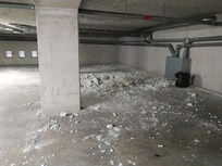 Le toi qui effondré dans le parking sous sol