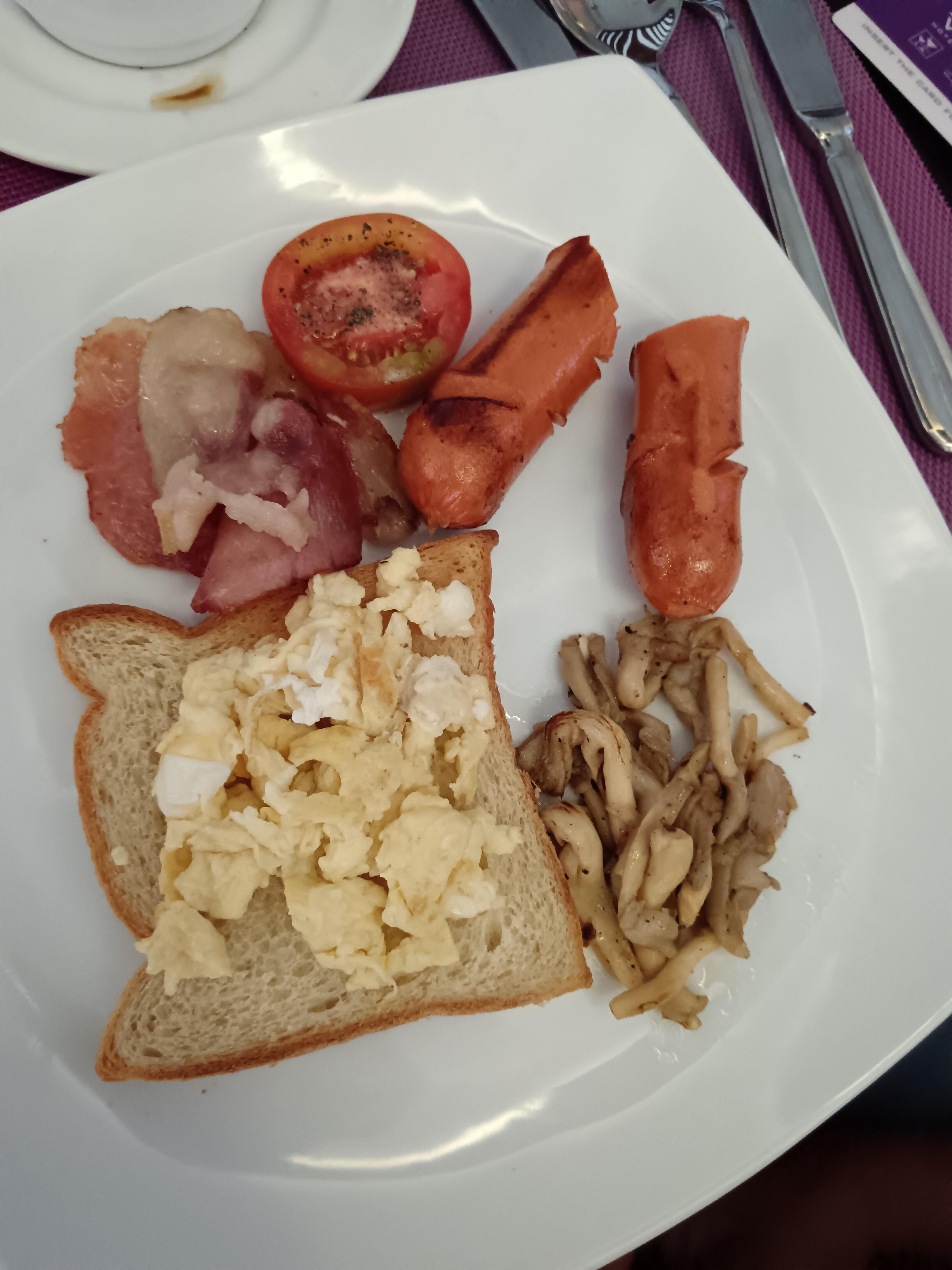 We asked for em western  English breakfast, but initially served eastern breakfast Those. When asked why refused to give us the requested breakfast, manager reluctantly then cooked a English breakfast that I would not even feed my dogs. Avoid Avoid 