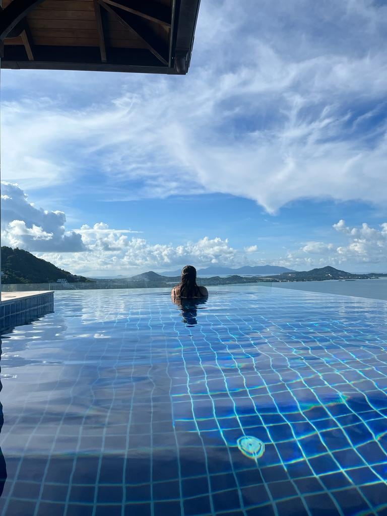 Private pool and amazing view! 