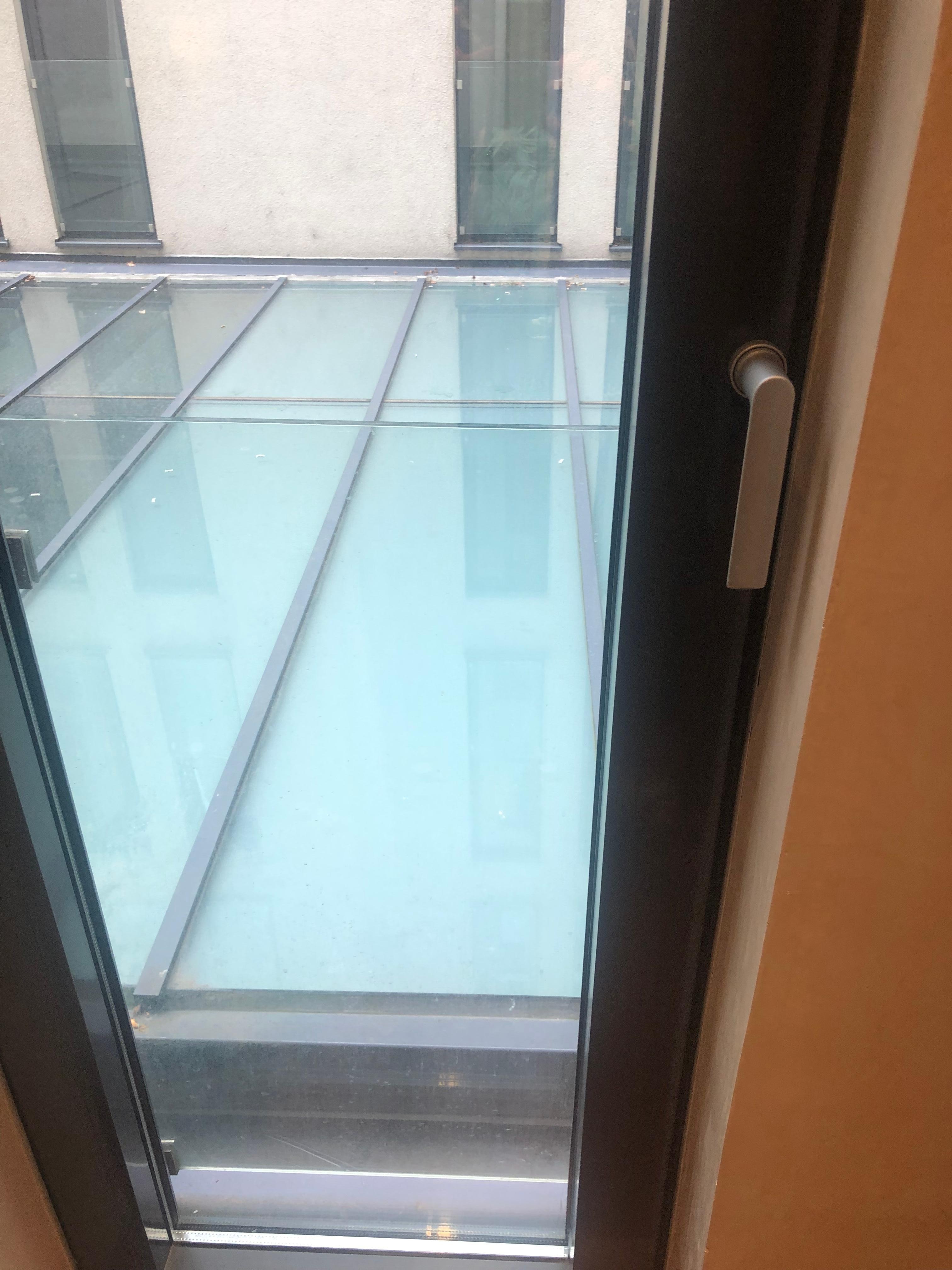 Vis à vis sur cours et déchèteries 