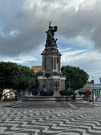 O raça em frente