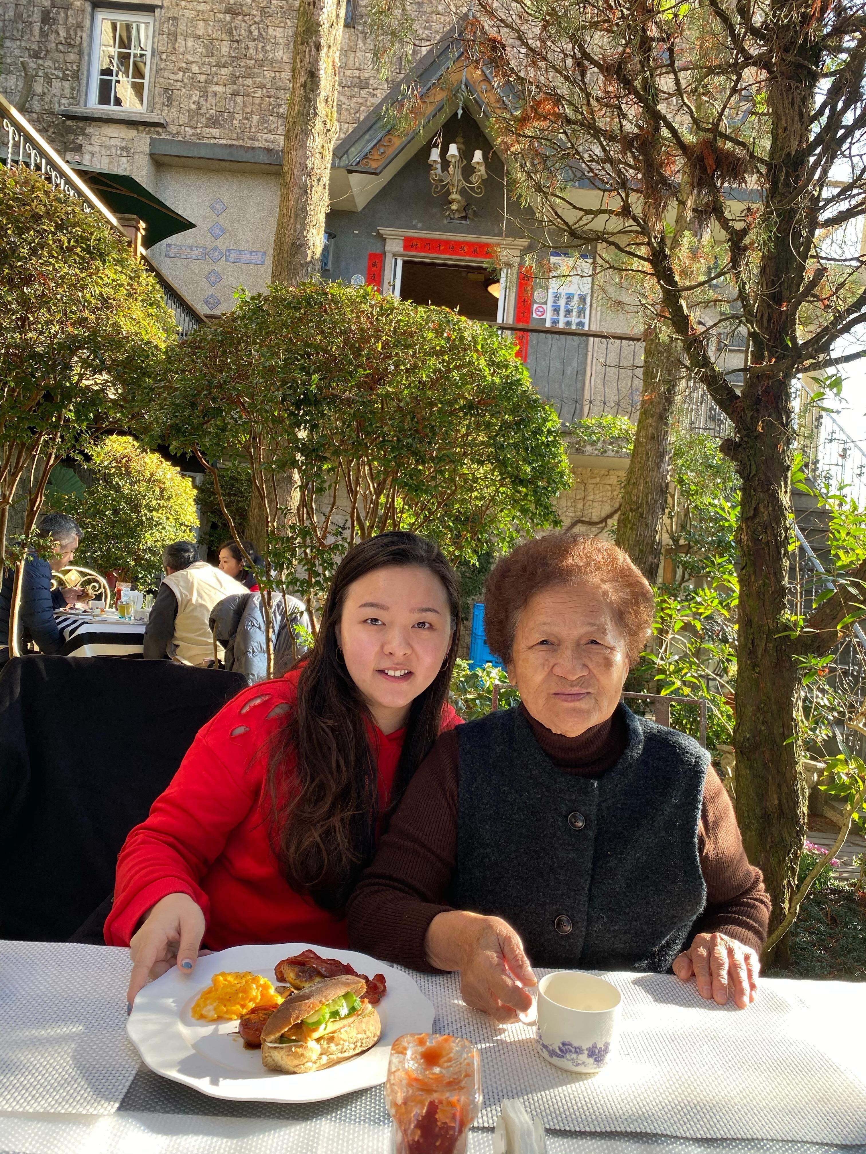 戶外早餐很棒！