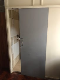 Bathroom's door from the outside