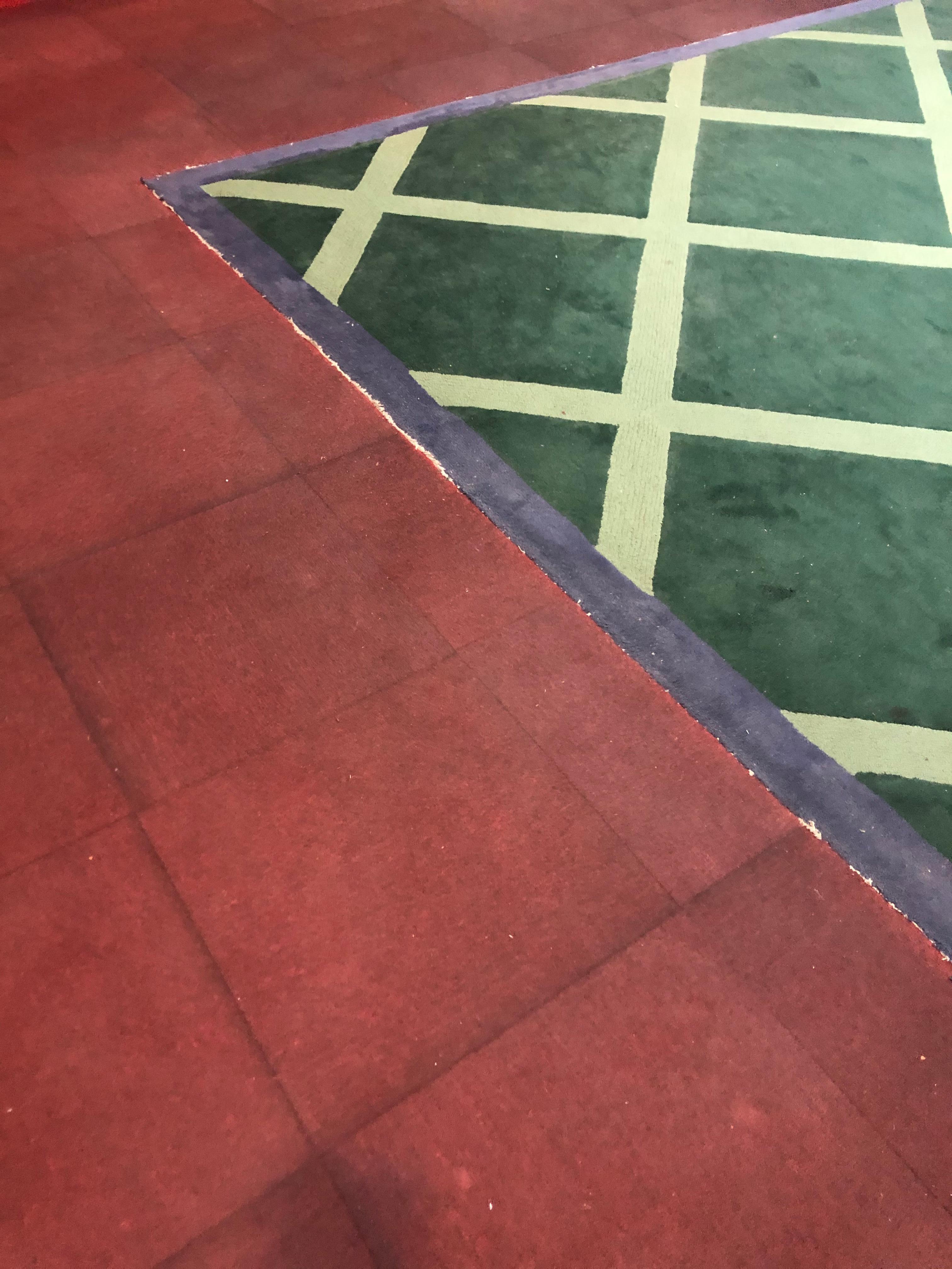 Voir de près tapis aux étages 