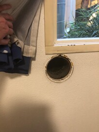 Hier sollte wohl eigentlich eine Lüftungsvorrichtung sein