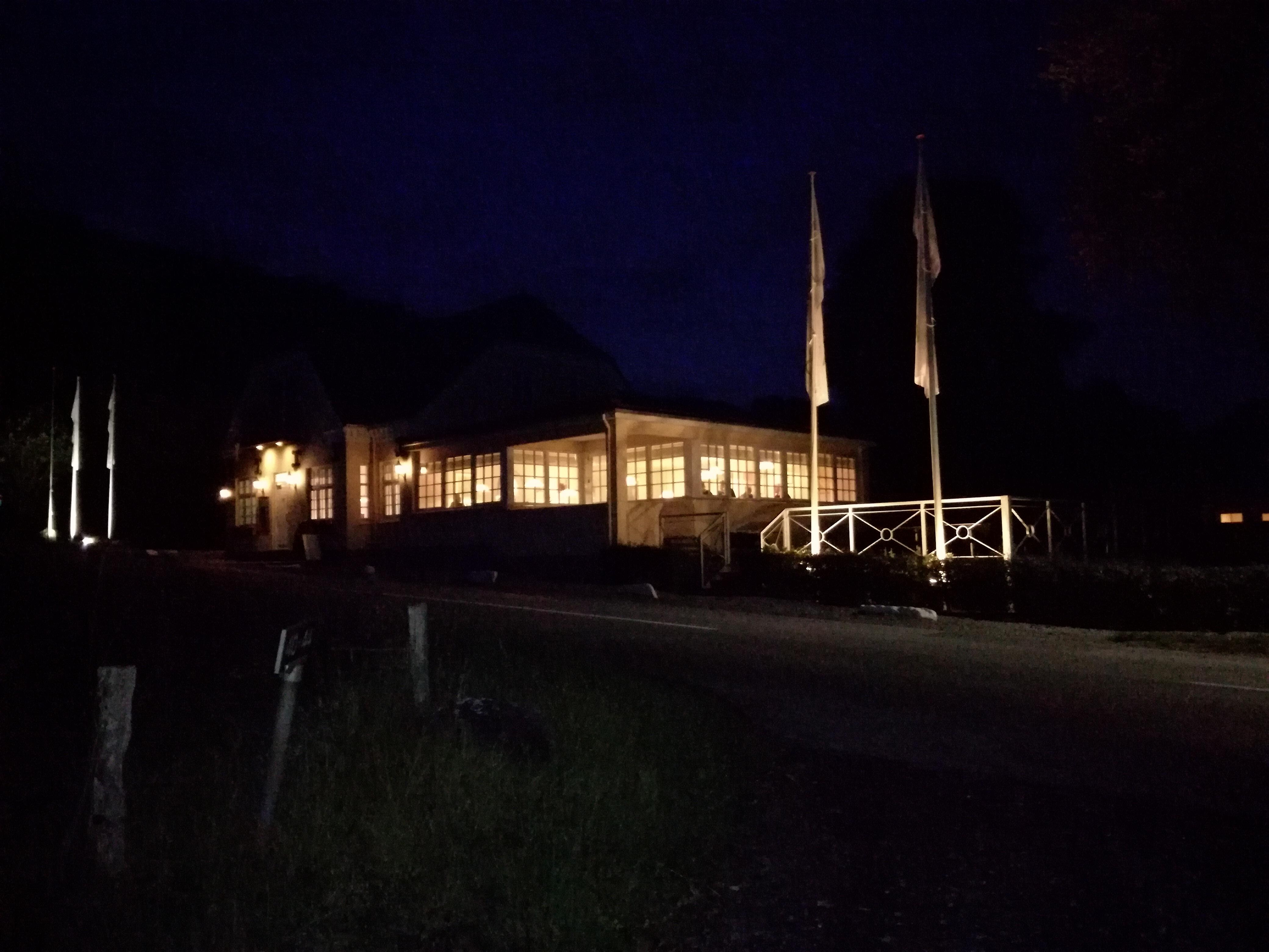 Kroen ved aftenstide