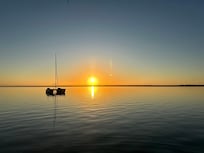 Amanecer desde el muelle del hotel