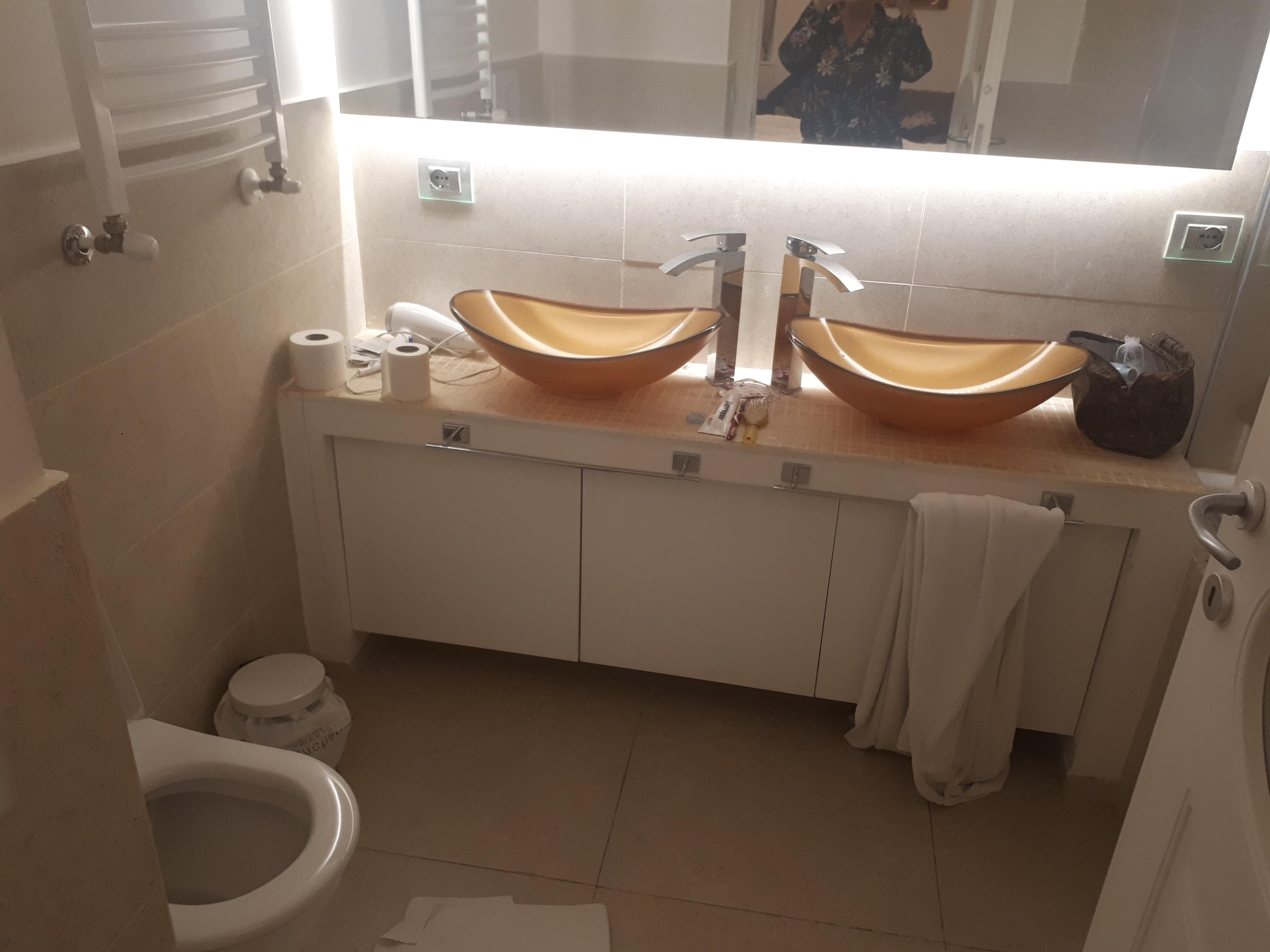 Uno scorcio del bagno