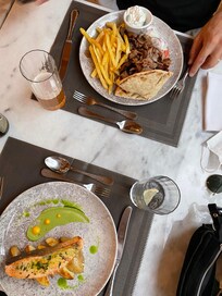 Aftensmad på a la carte restaurant på hotellet