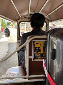 Free tuktuk service