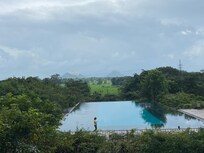 Poolen og den smukke udsigt