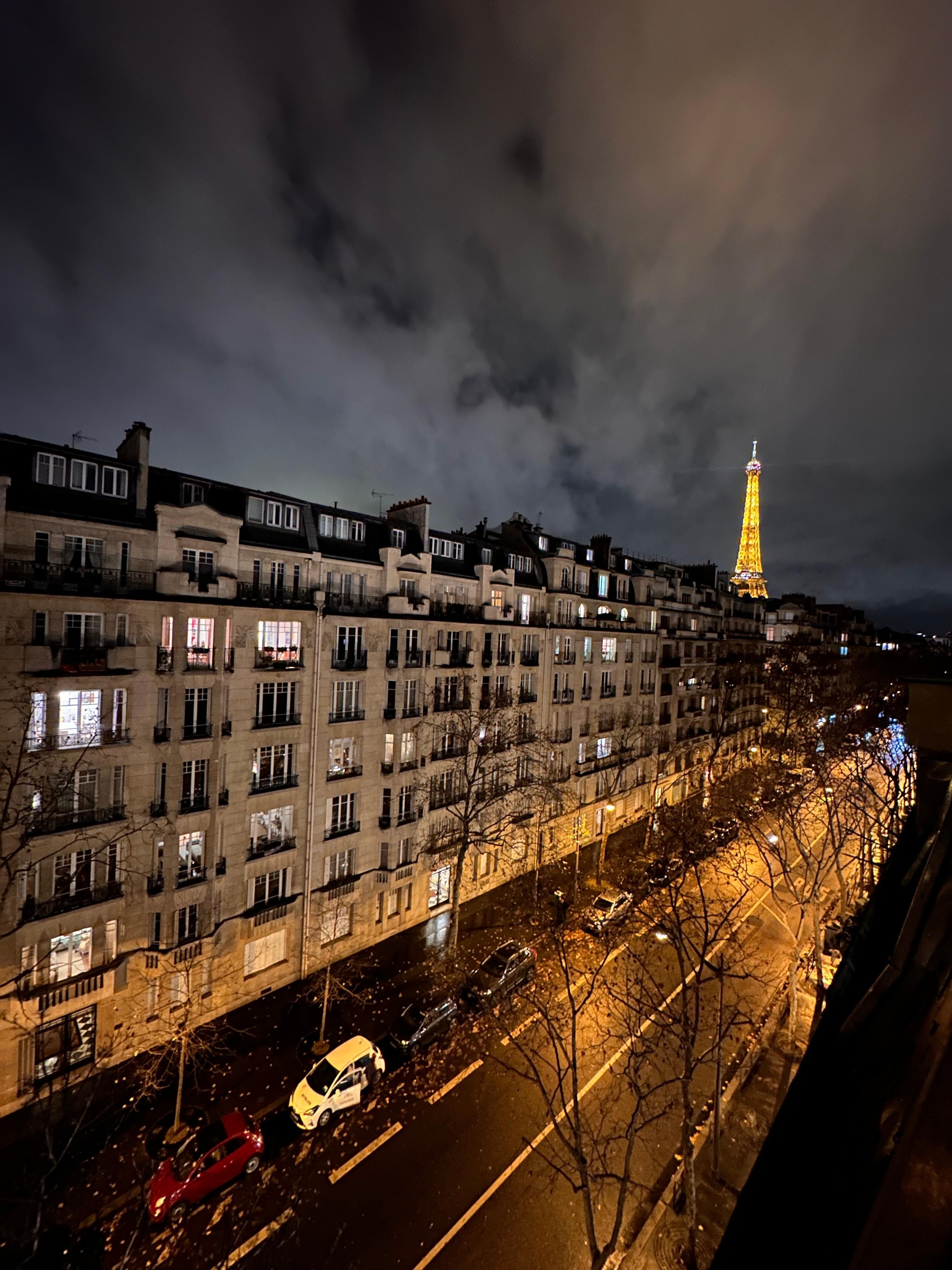 Book Hotel Le Cercle Tour Eiffel in Paris Book Hotel Le Cercle Tour Eiffel in Paris