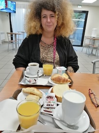Petit déjeune à séjours et Affaires Nantes beaujoire