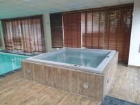 Jacuzzi