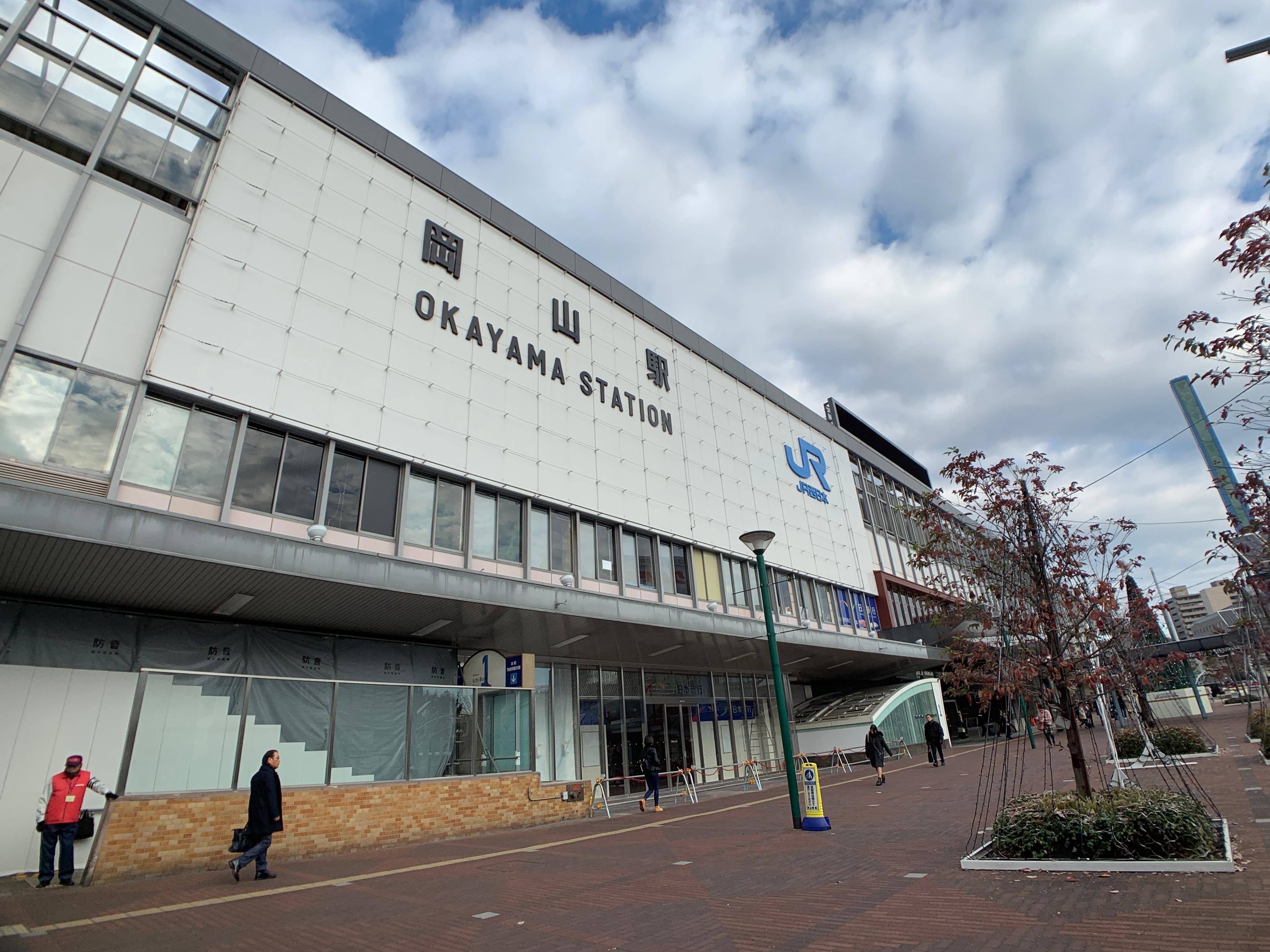 車站直直走3-5分鐘就到了