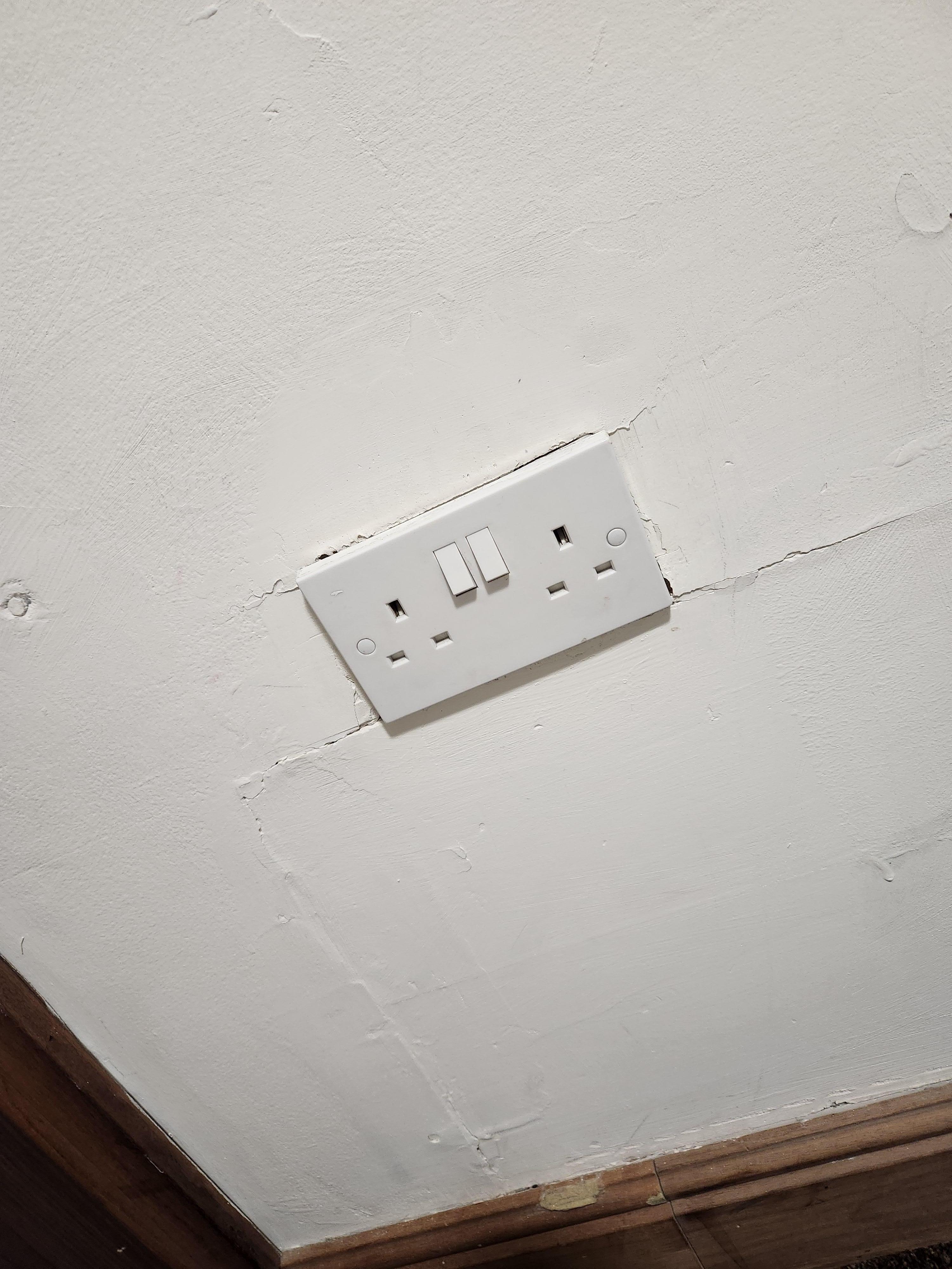 Electrical socket not safely mounted