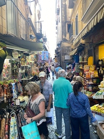 Hotel on this busy narrow shopping street for pedestrians only.