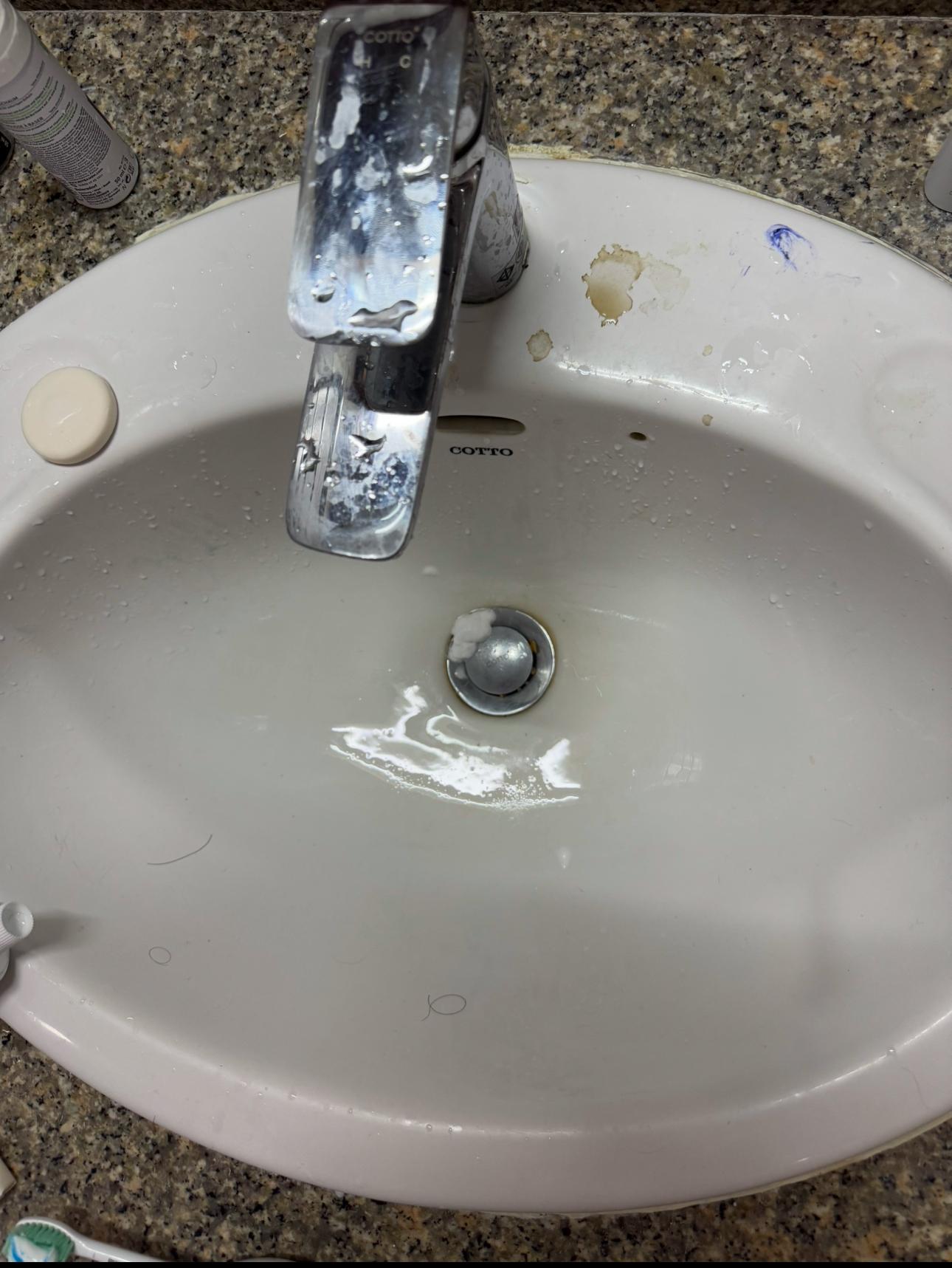 Sink after cleaning 